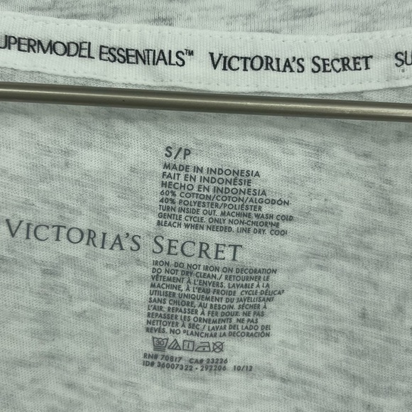 Victoria’s Secret Gray Short Sleeve Sequin Shirt Size Small - Picture 4 of 6